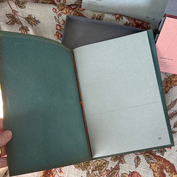 Paper Republic Grand Voyager Leather Traveler’s Notebook petrol blue ribbon kit - Picture 3 of 5